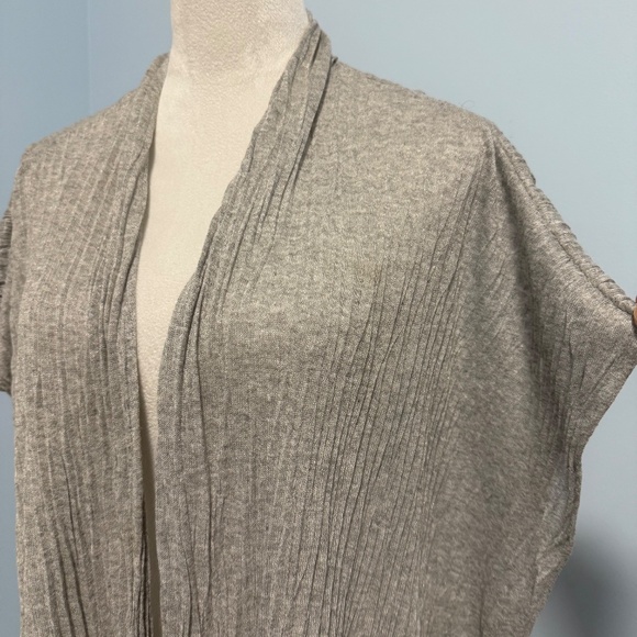 Eileen Fisher Plus Short Sleeve Grey Open Cardigan Size 1X - Picture 2 of 7